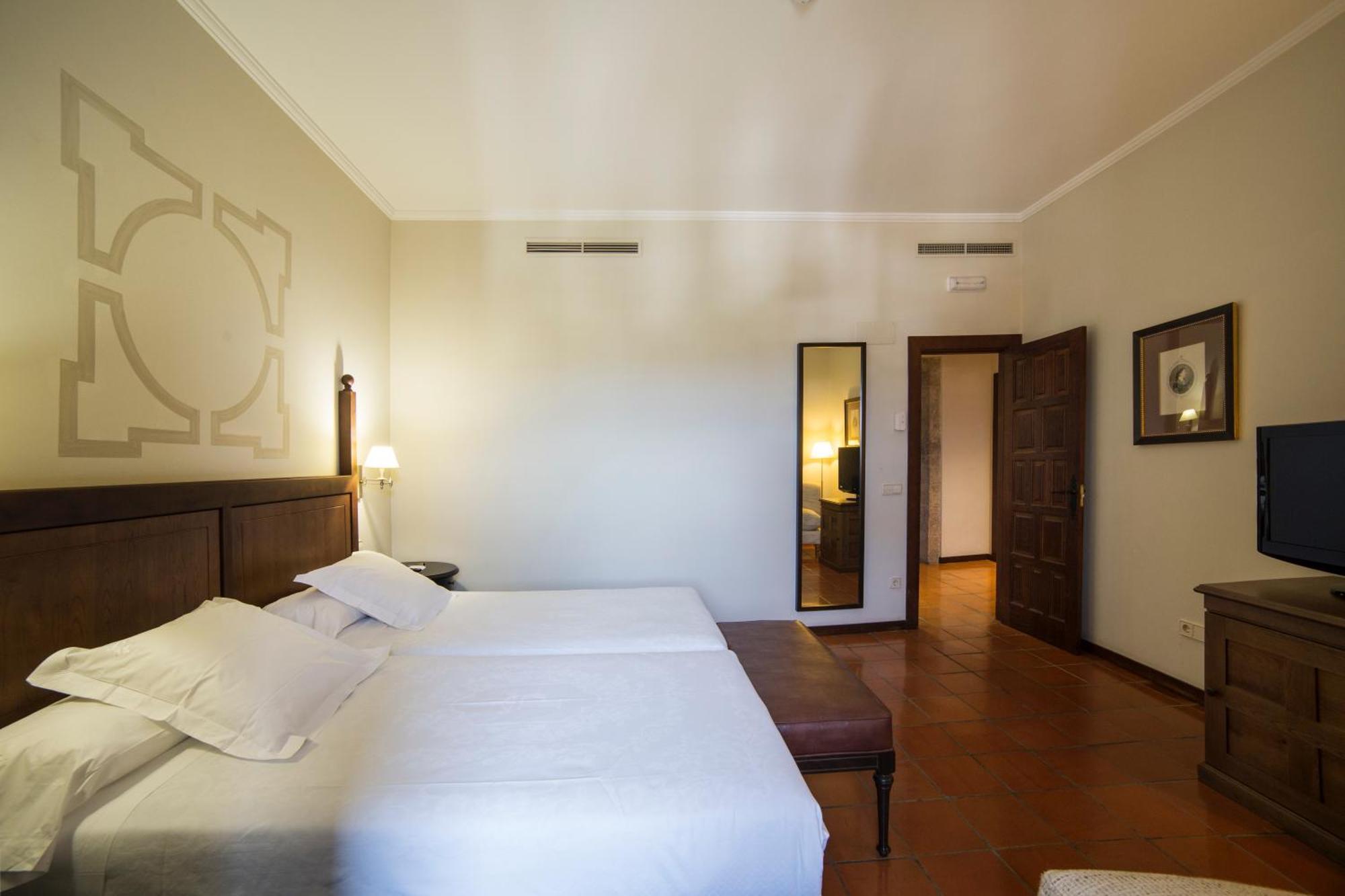Standard Double Room  (3 Adults)