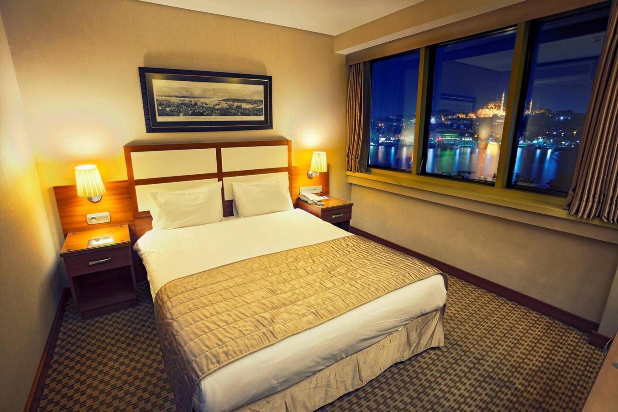 Double or Twin Room Sea View,707177074:JPEG