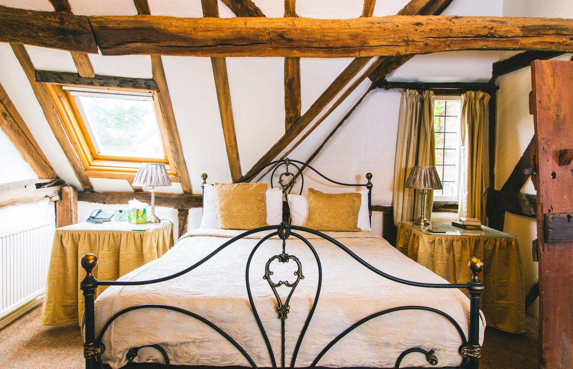 Deluxe King Suite