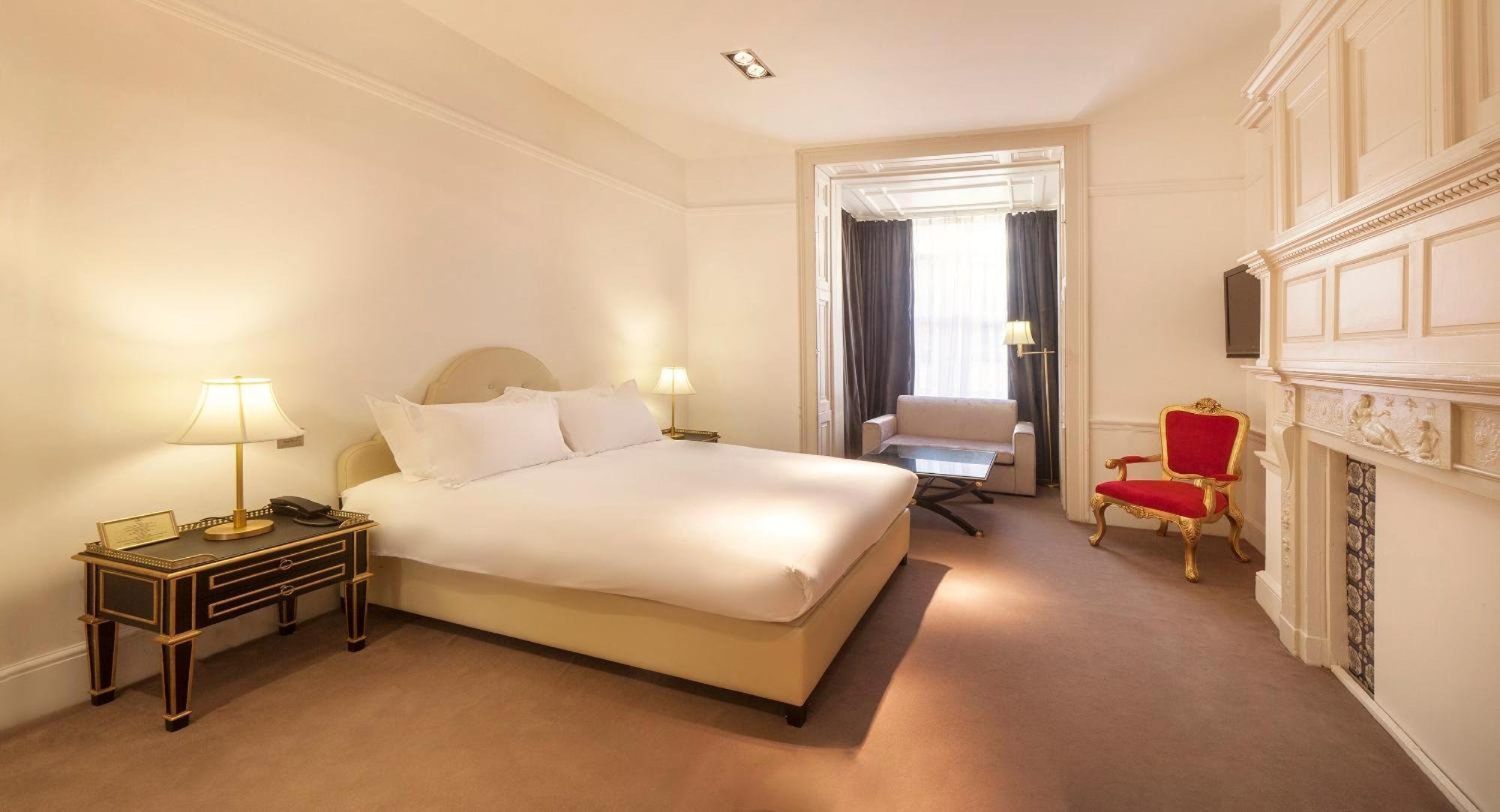Deluxe Room,707444815:JPEG