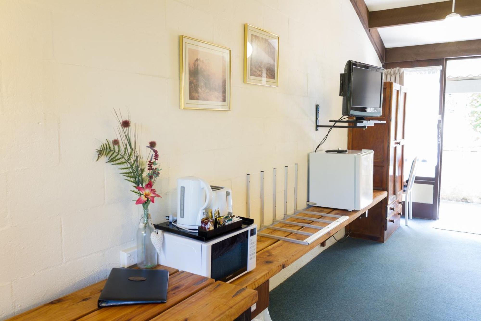 Standard Queen or Twin Room