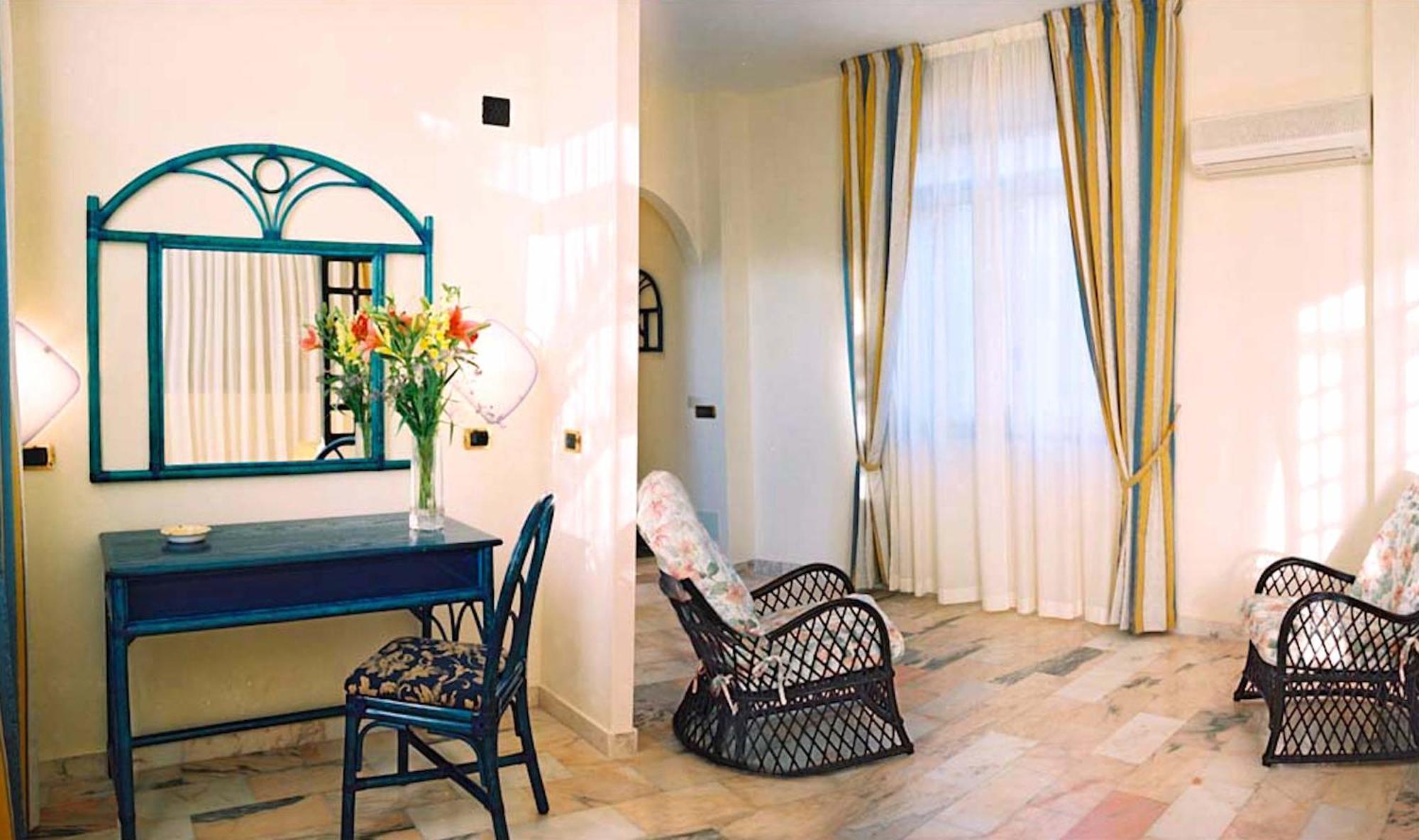 Suite with Garden View