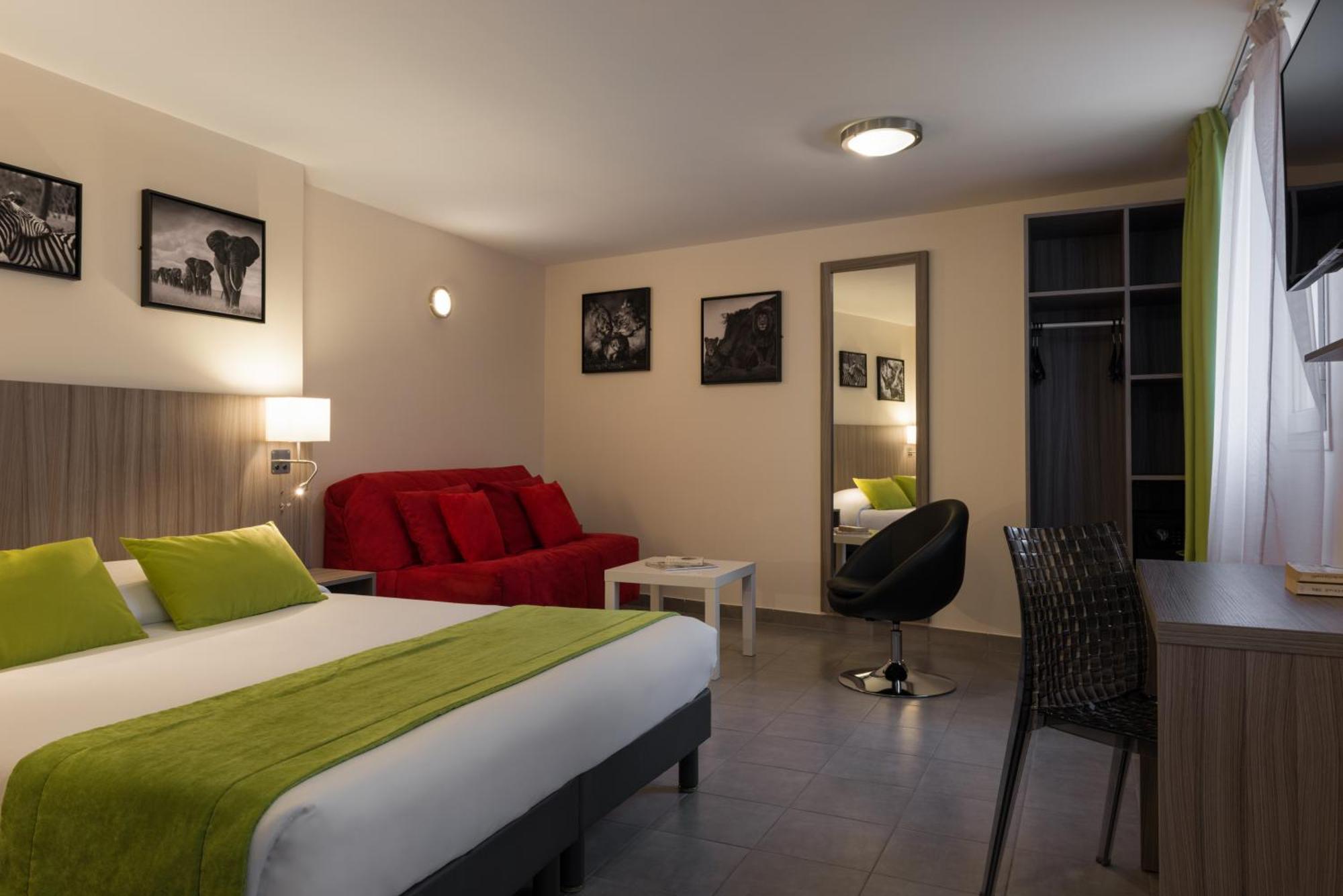 Quadruple Room,707721766:JPEG