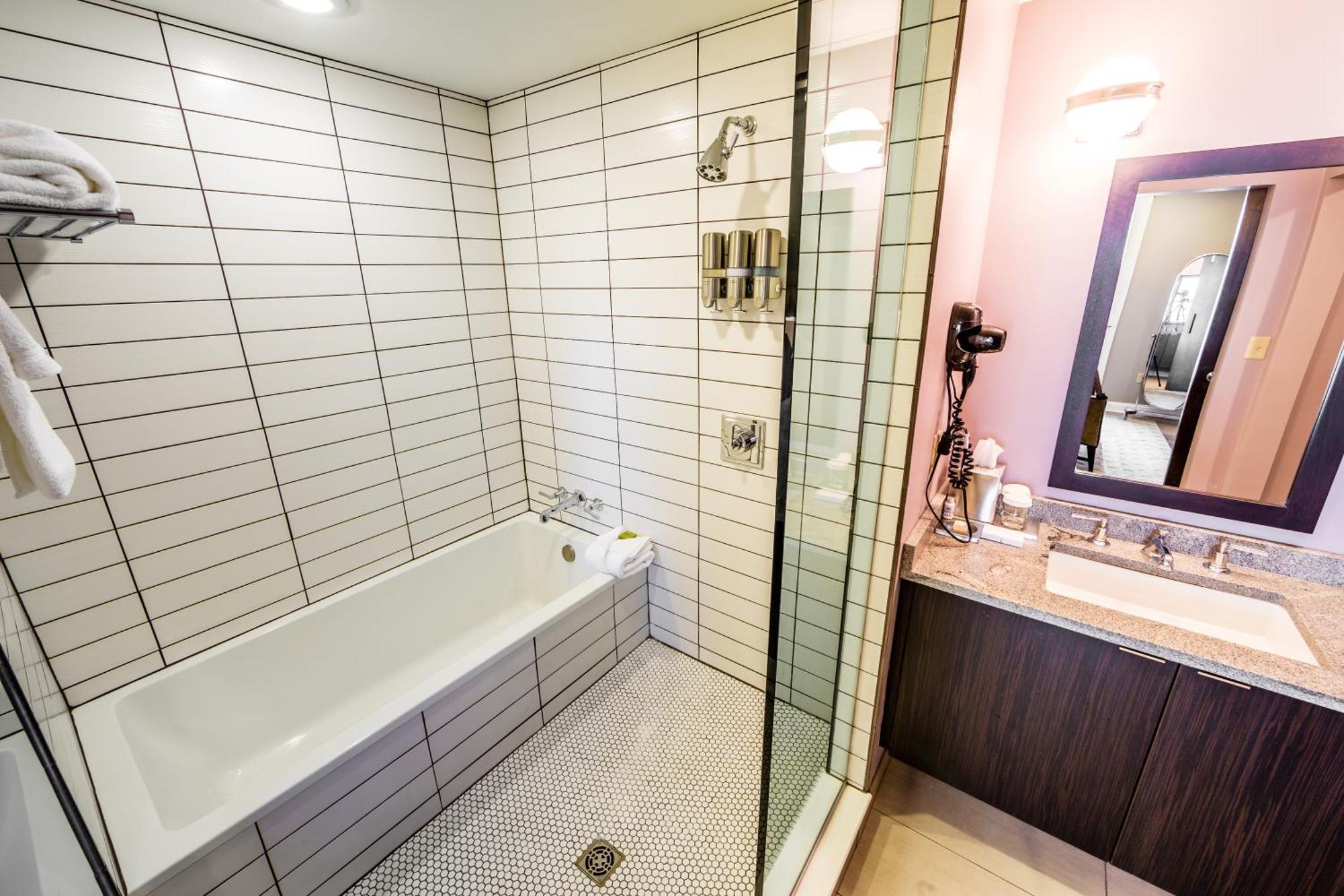 Superior Suite with King Bed - Non Smoking