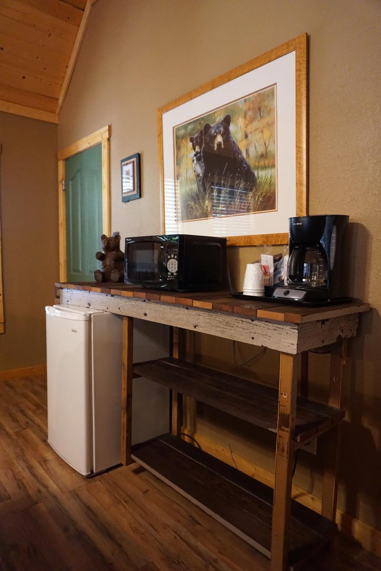Deluxe Room (2 Adults + 1 Child)