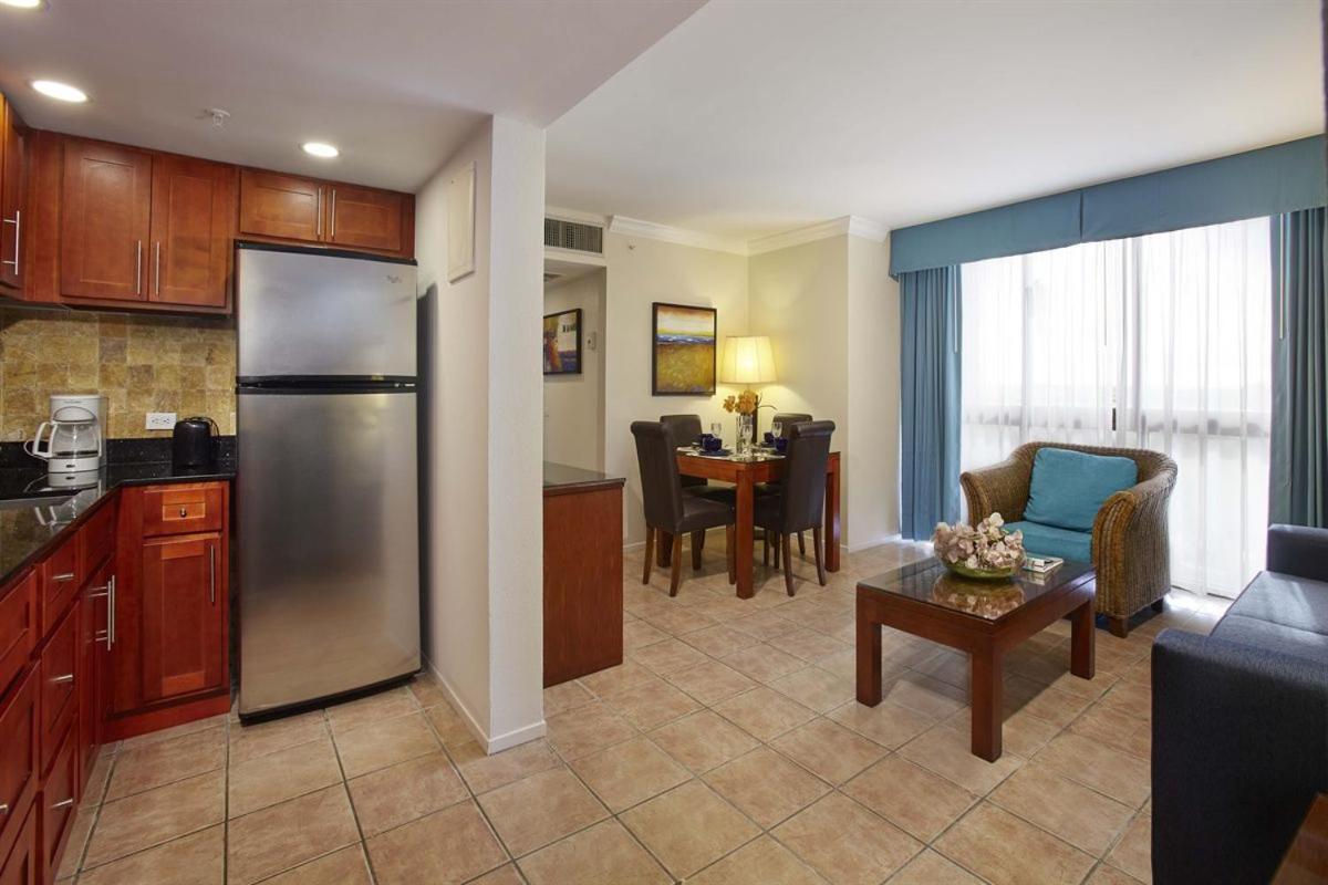 One-Bedroom Suite,708540982:JPEG