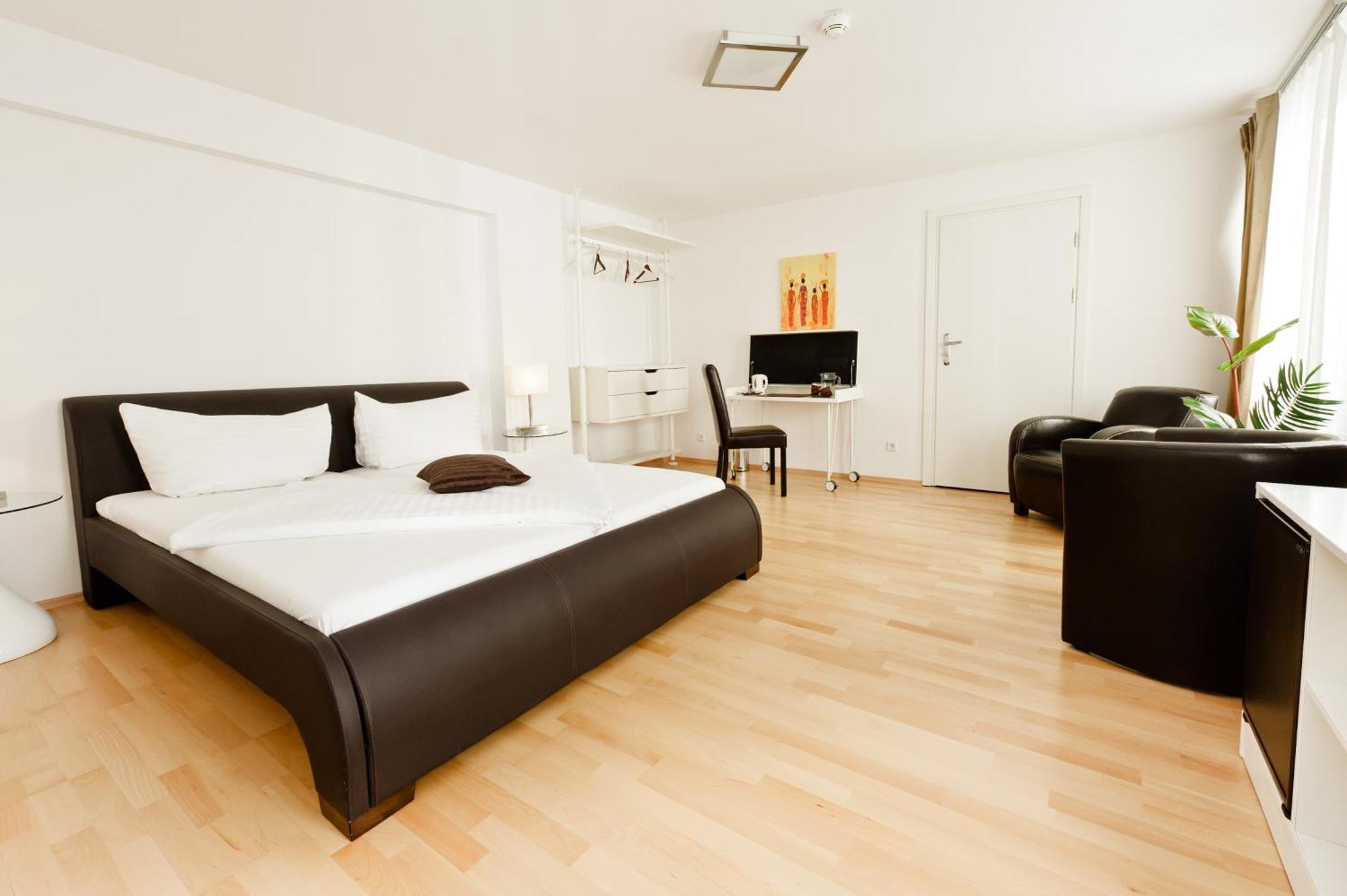 Double Room,794410257:JPEG