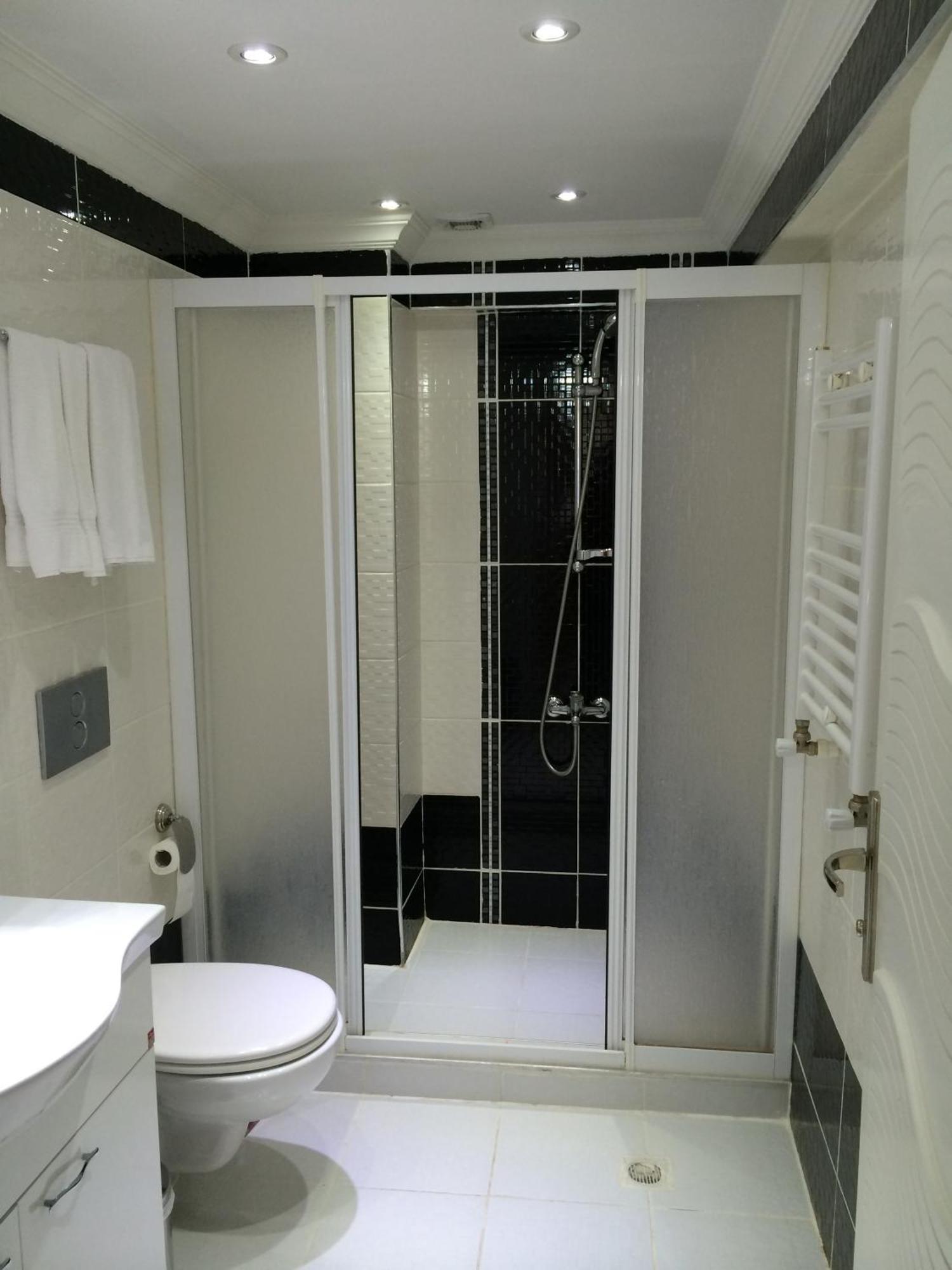 Kamar Triple Dasar
