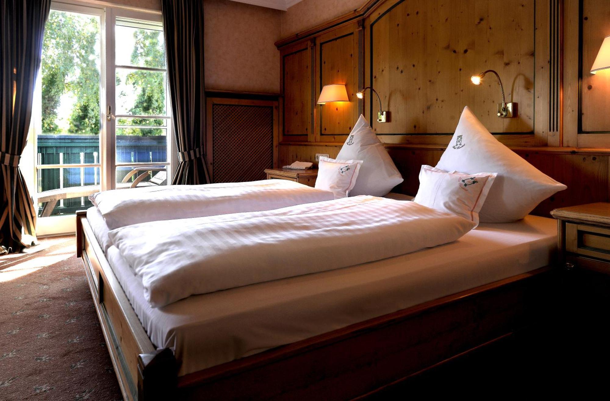 Junior Suite,1636009579:JPEG
