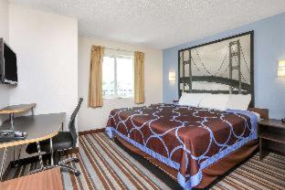 King Room - Mobility Access/Non-Smoking