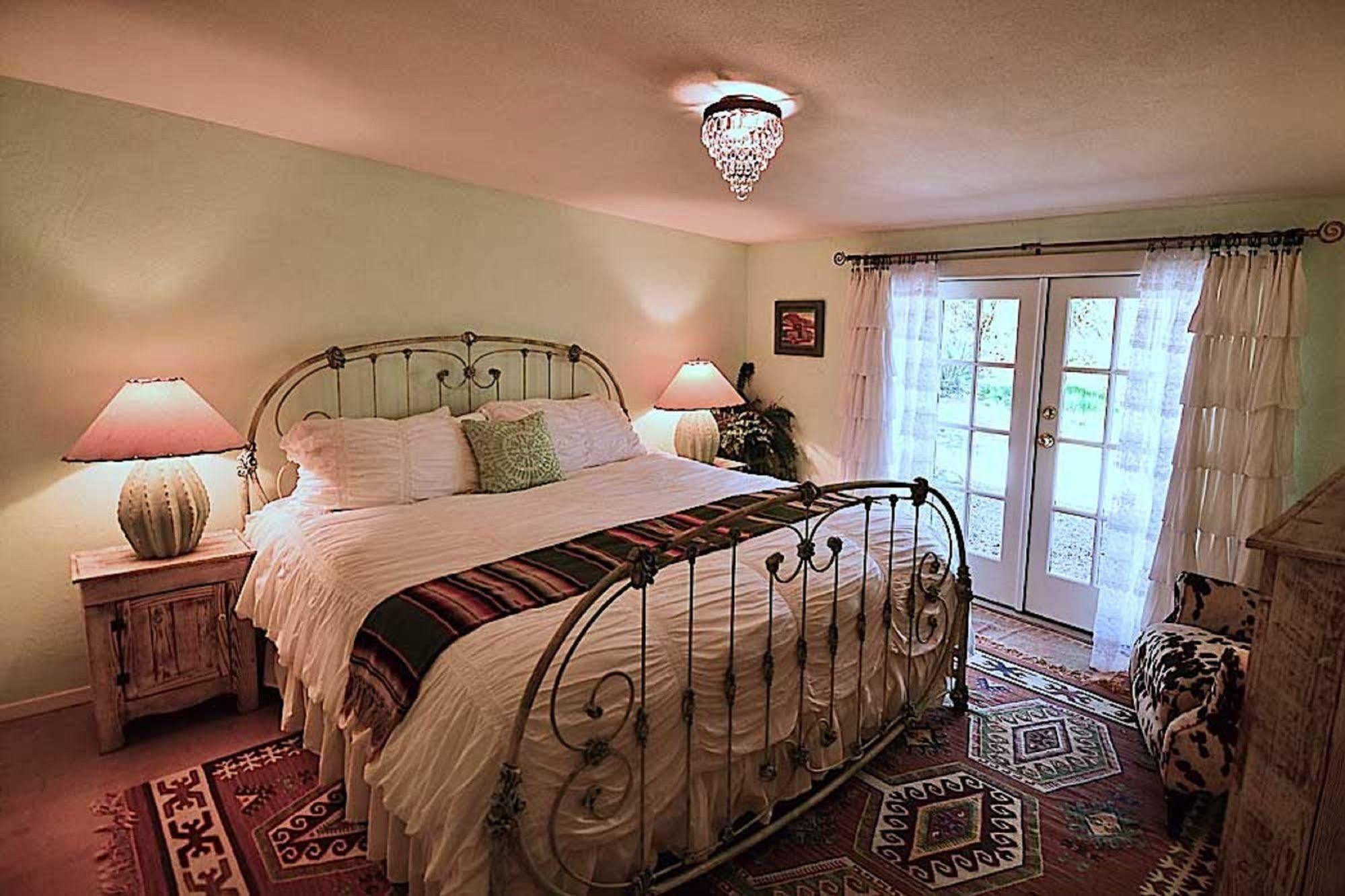 Suite with Garden View
