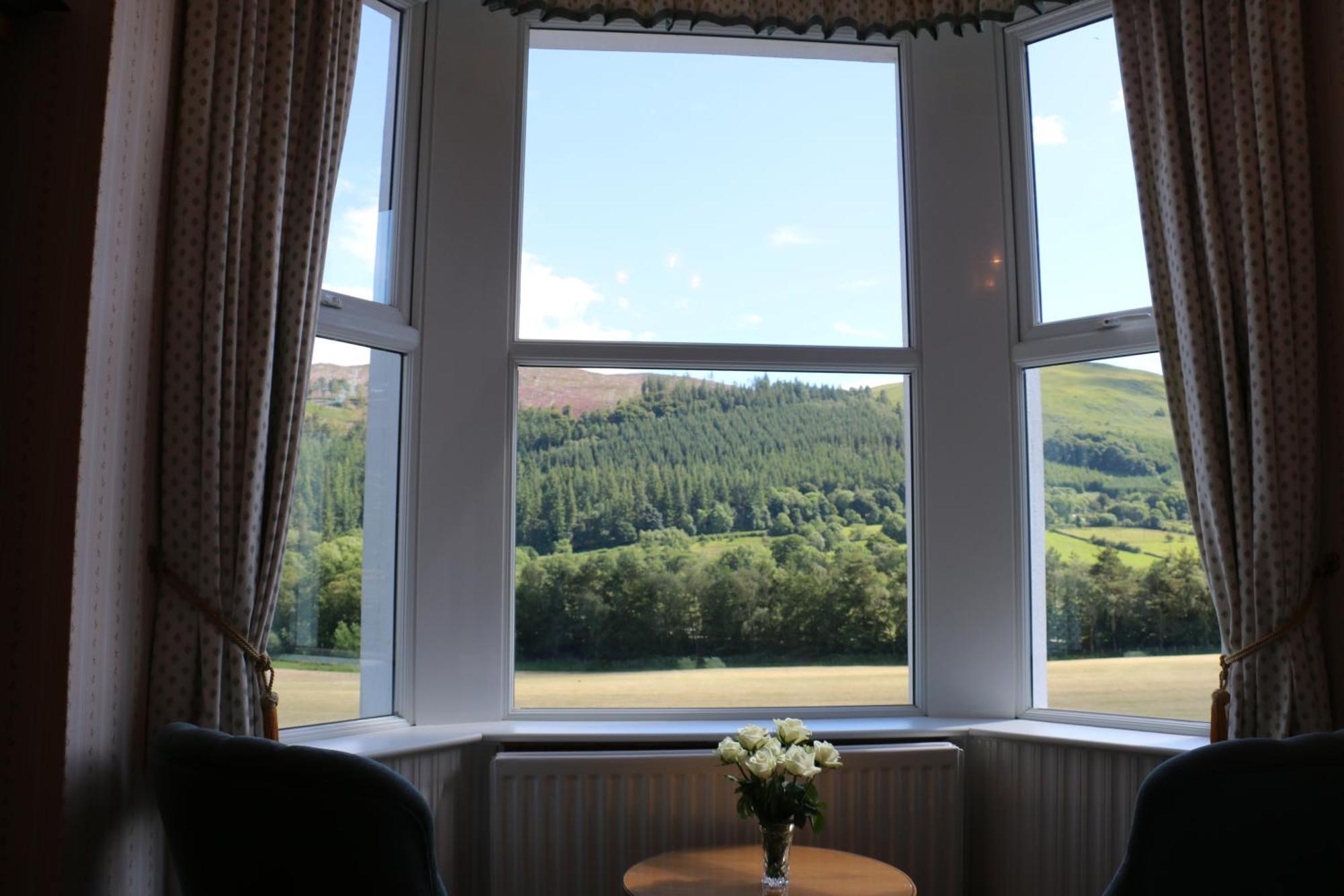 Superior Super King or Twin Room with Countryside and Mountain Views