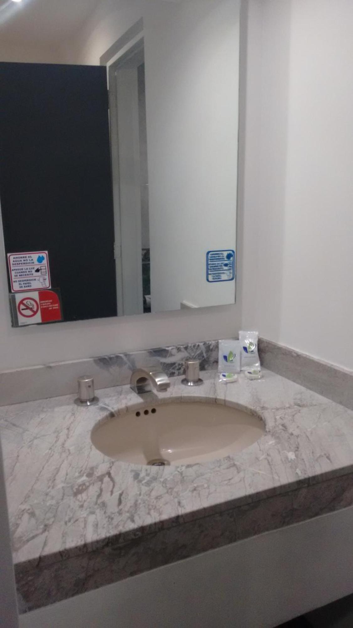 King Room,1598430857:JPEG