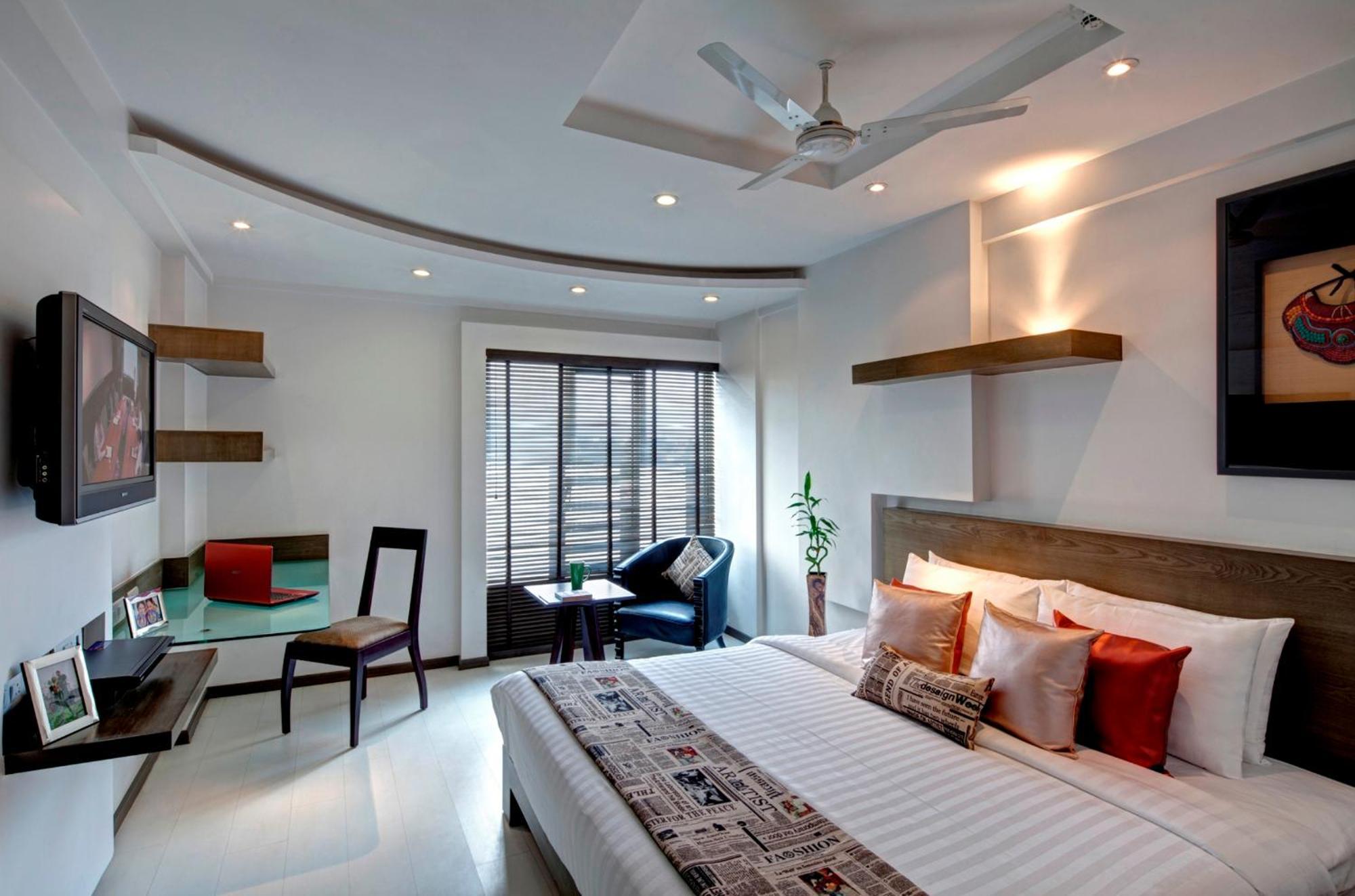 Luxury Suite,711158068:JPEG