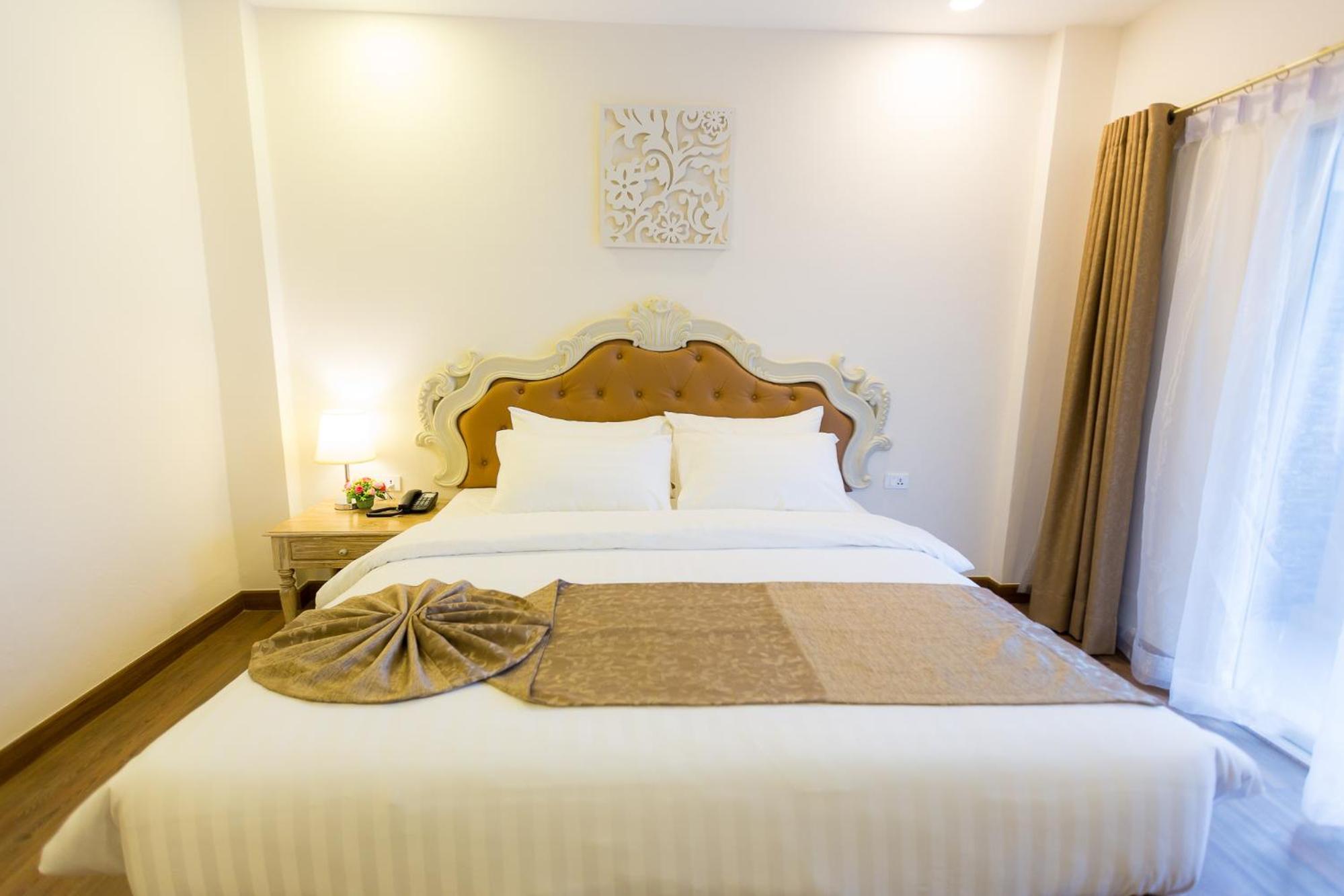 Superior King Bed with Balcony