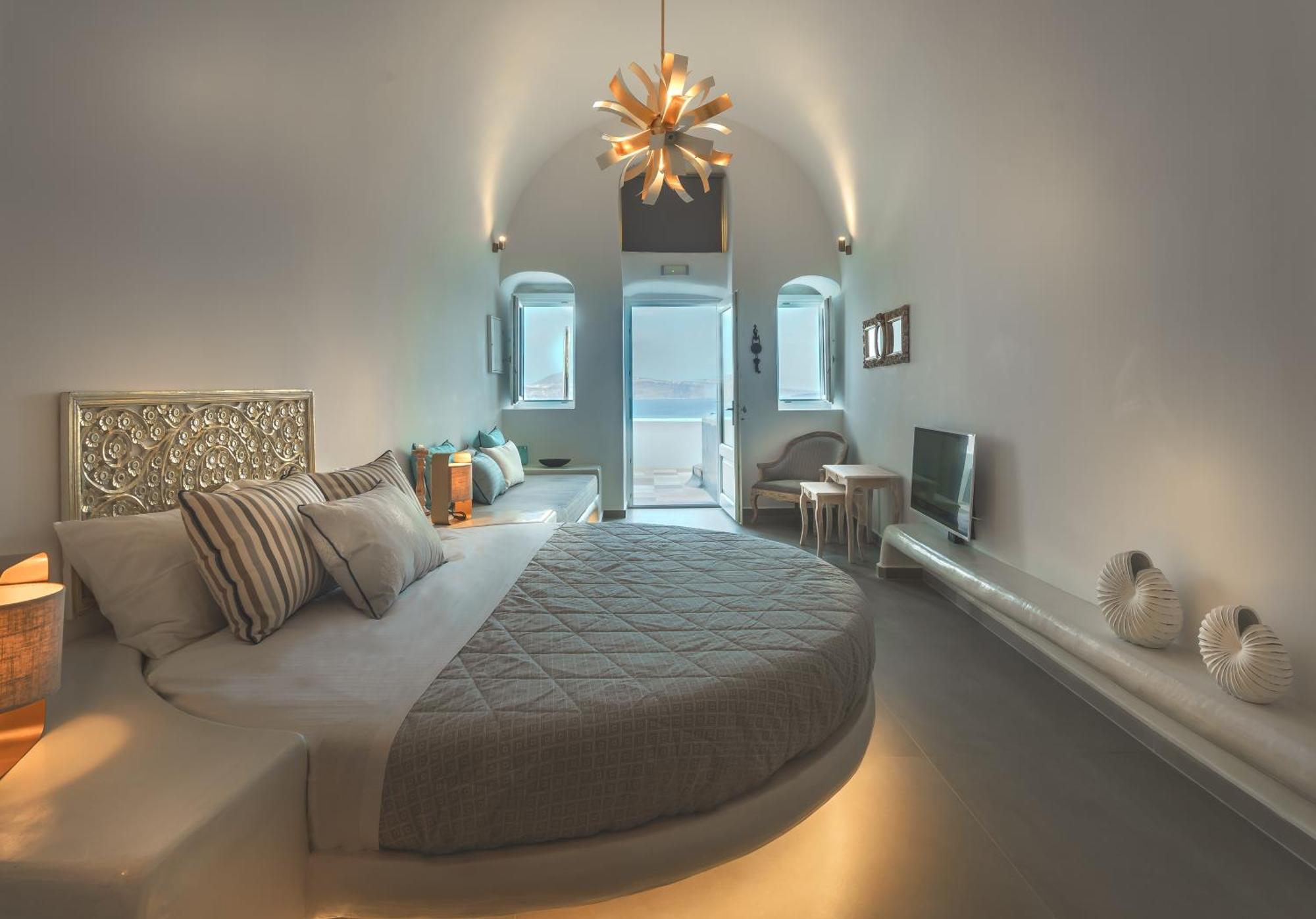 Grande Suite avec Bains à Remous Extérieur - Vue sur Caldeira