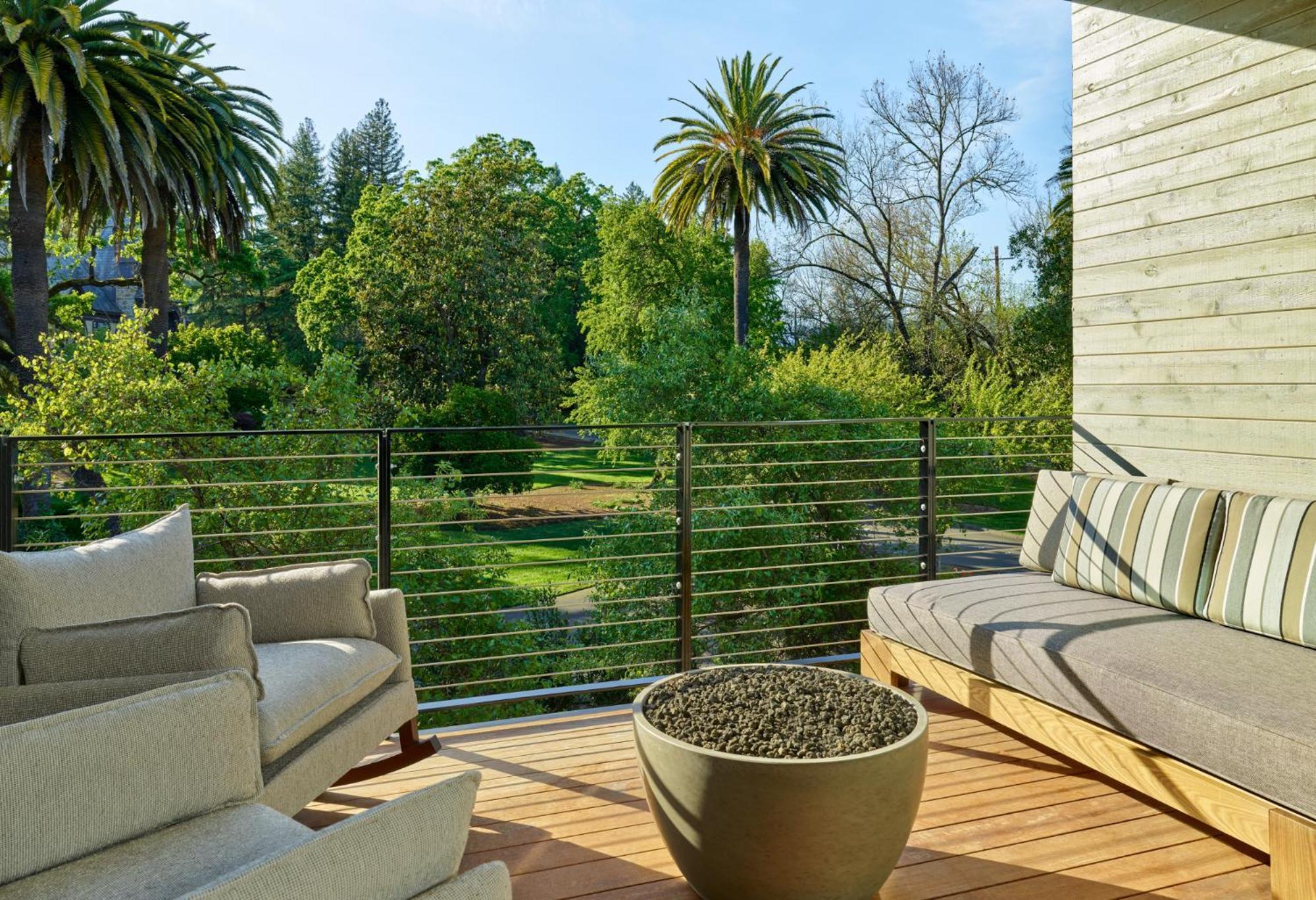 Deluxe King Room with Streamside View and Balcony