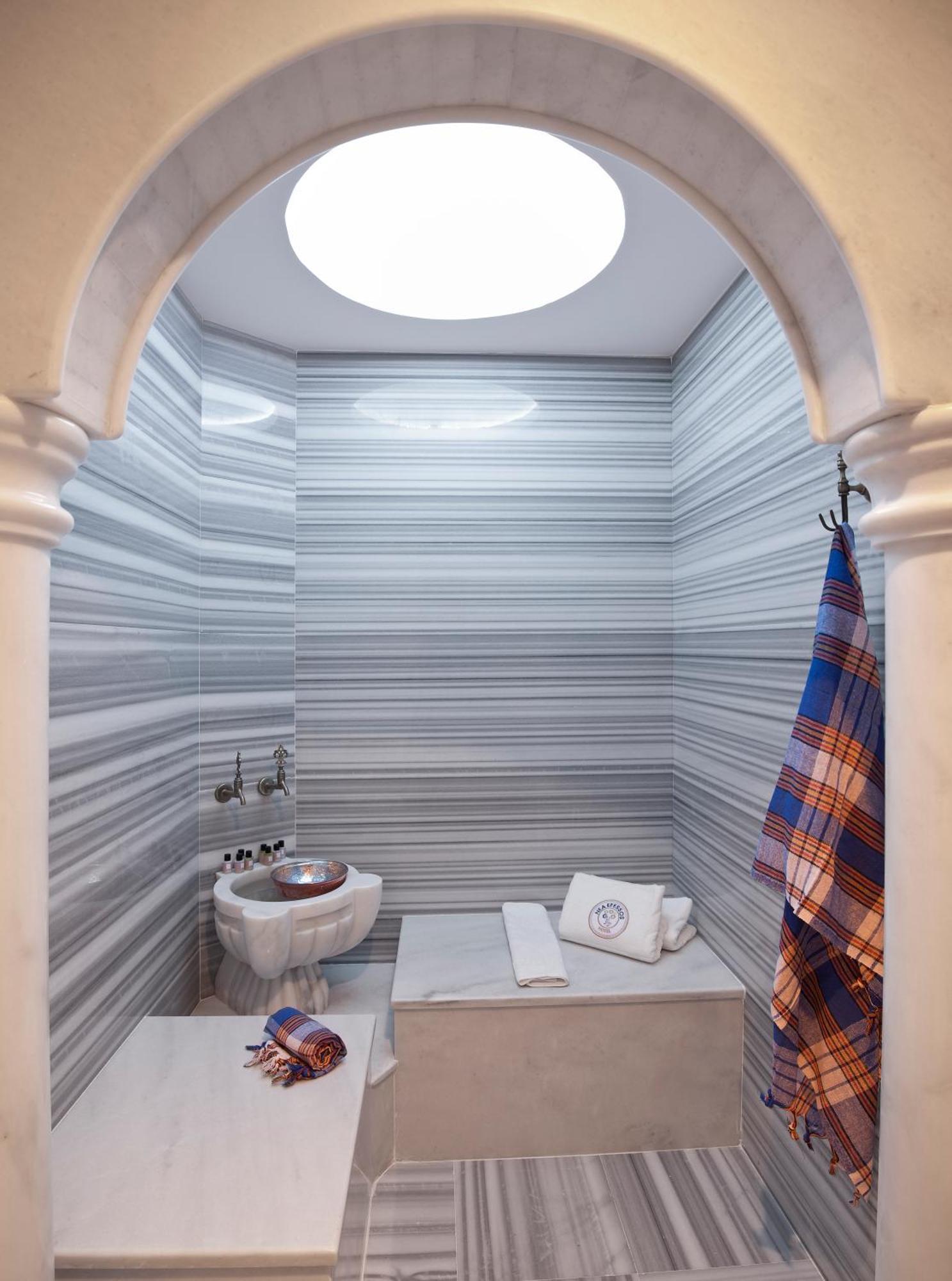 Deluxe Çift Kişilik Oda - Hamamlı