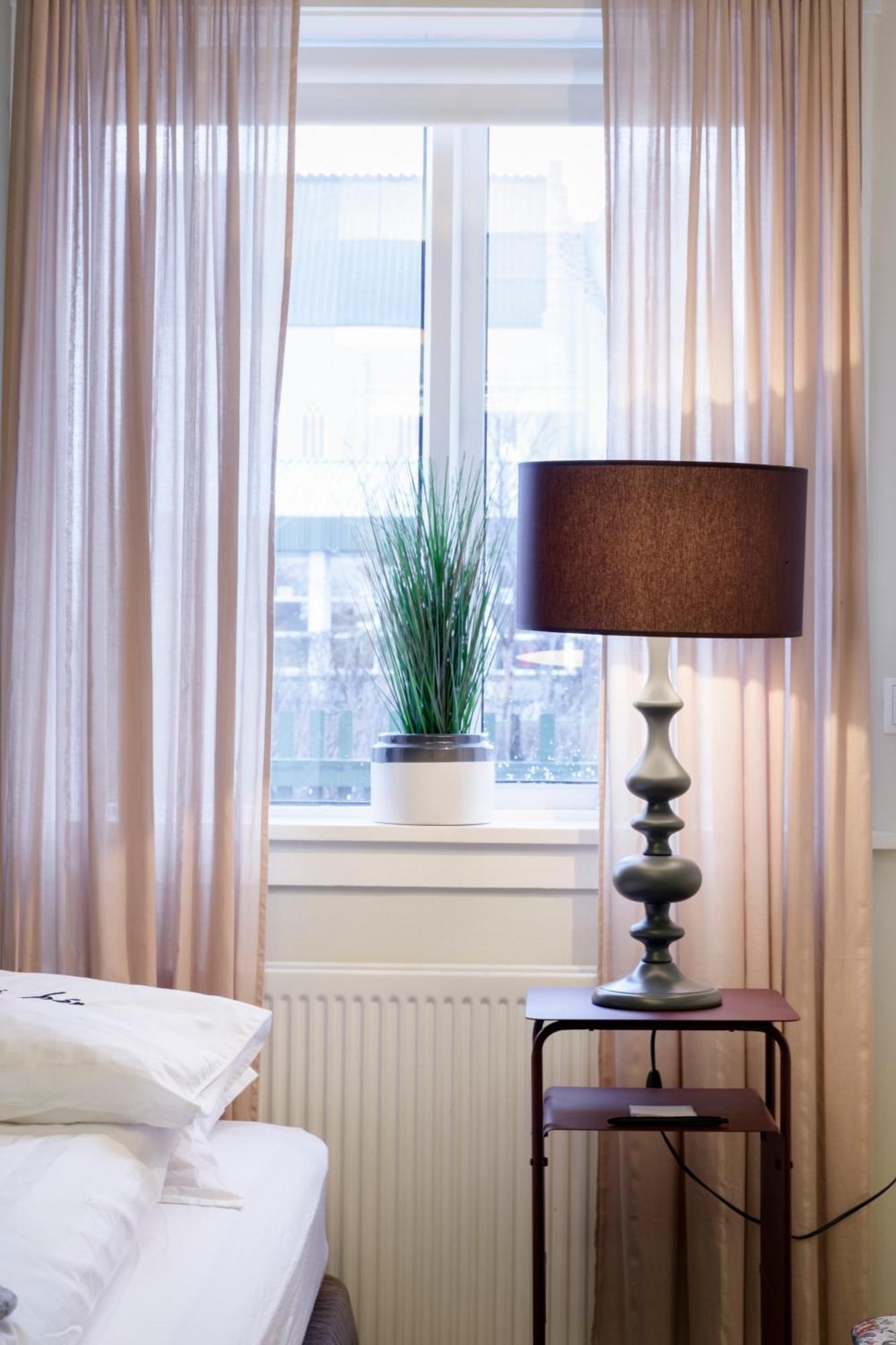 Deluxe Single Room with Shared Bathroom,713108407:JPEG