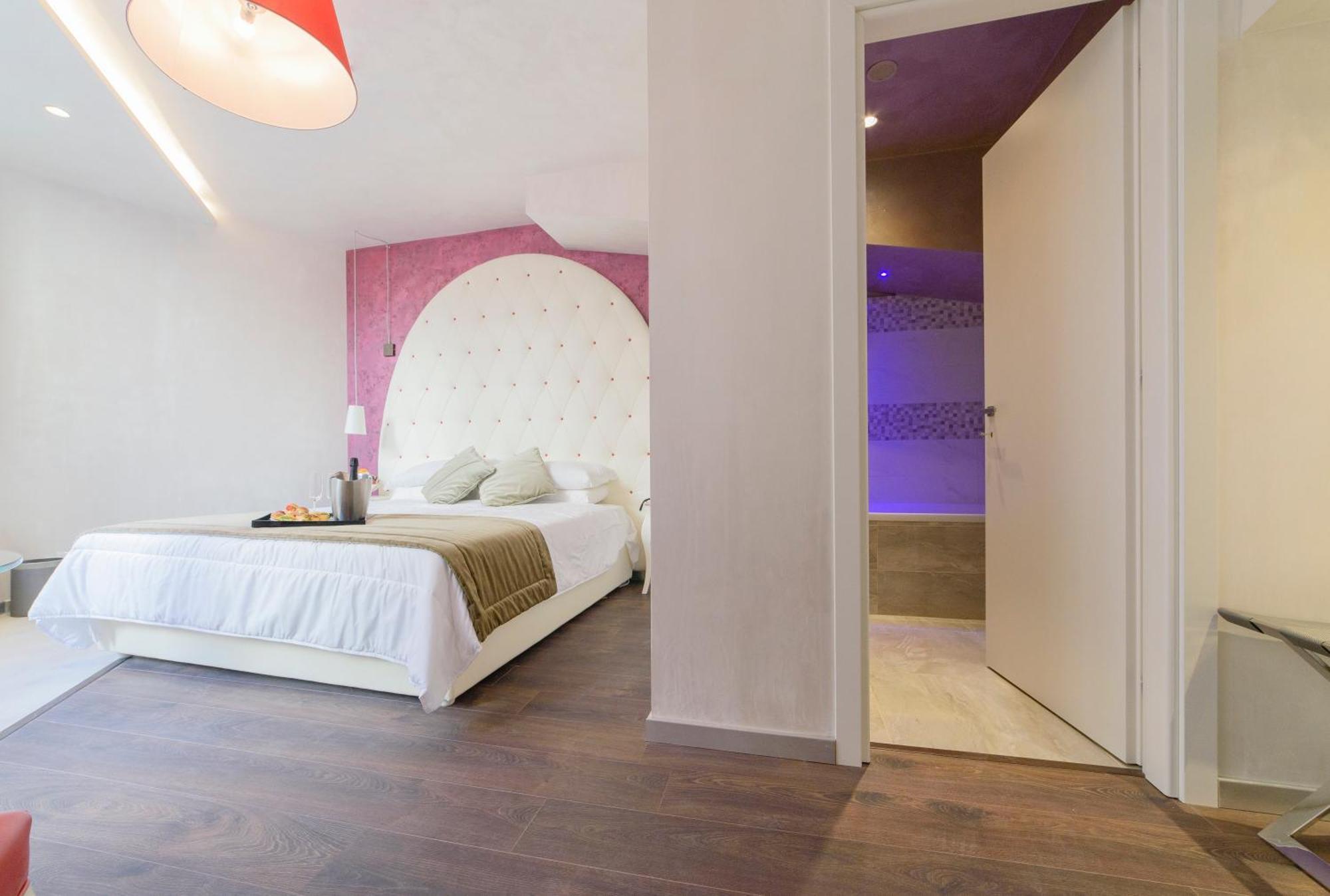 Deluxe Junior Suite,713117362:JPEG
