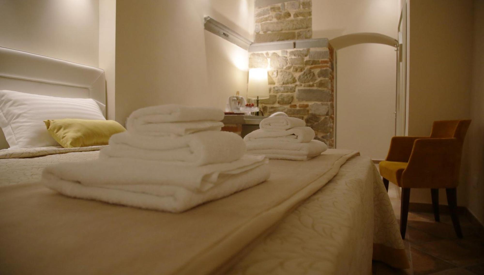 Superior Double Room with Turkish Bath,713142112:JPEG