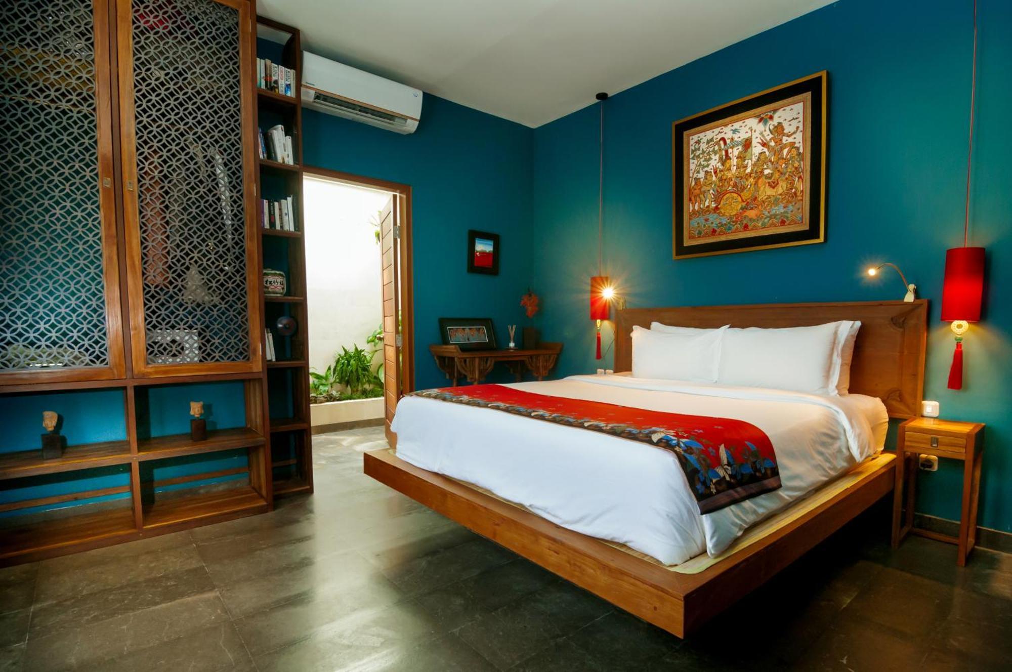 Deluxe Two-Bedroom Bungalow with Terrace
