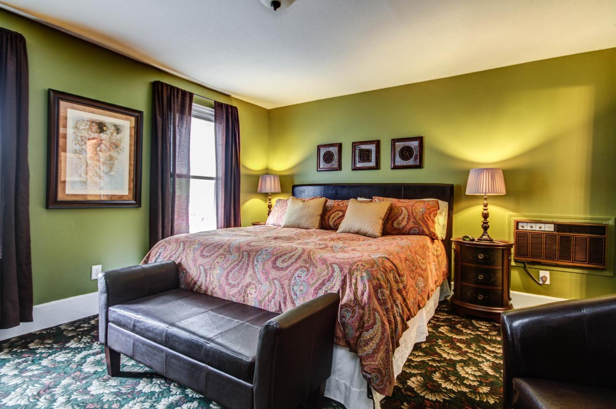 Superior King Room