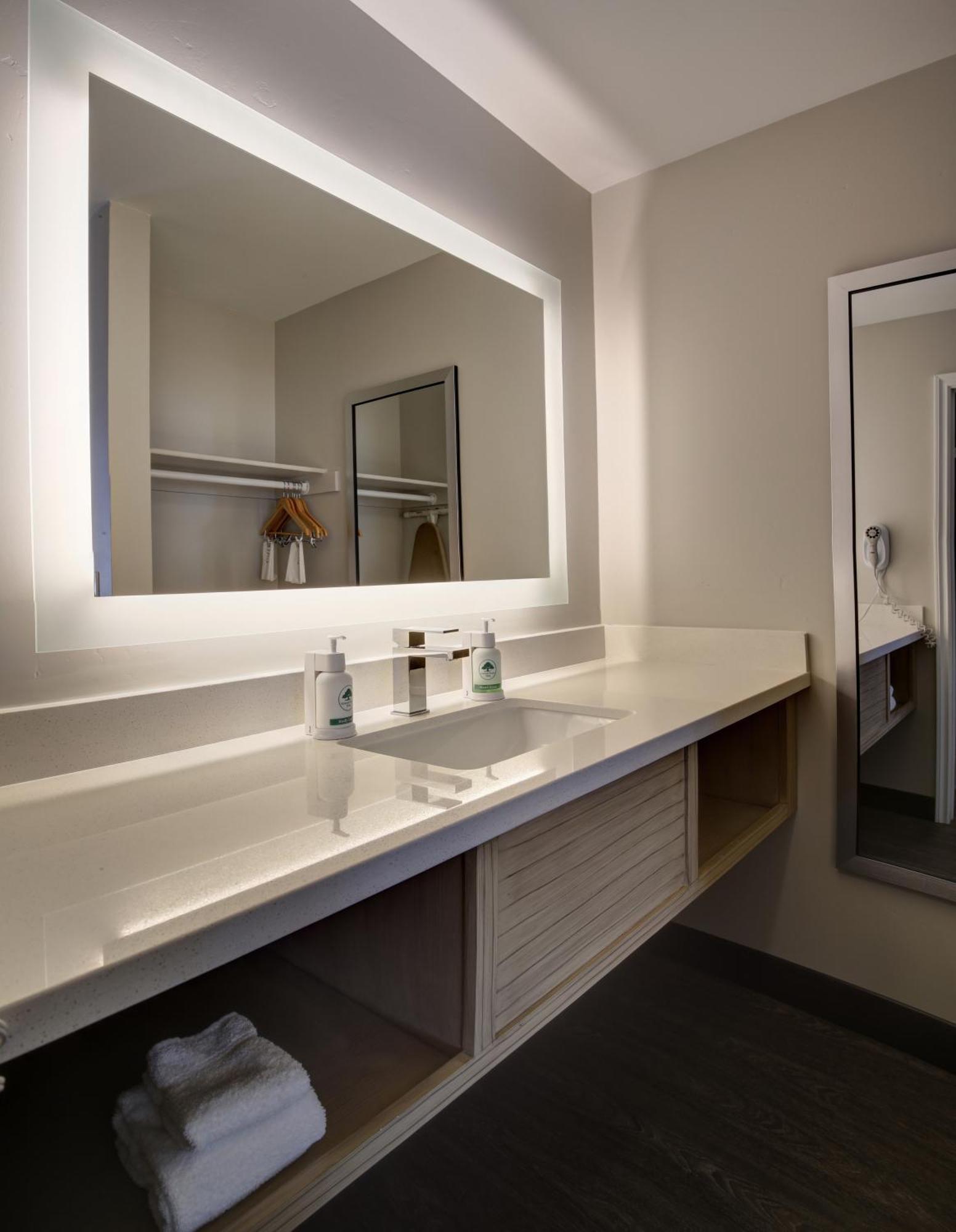 Chambre avec 2 Grands Lits Queen-Size