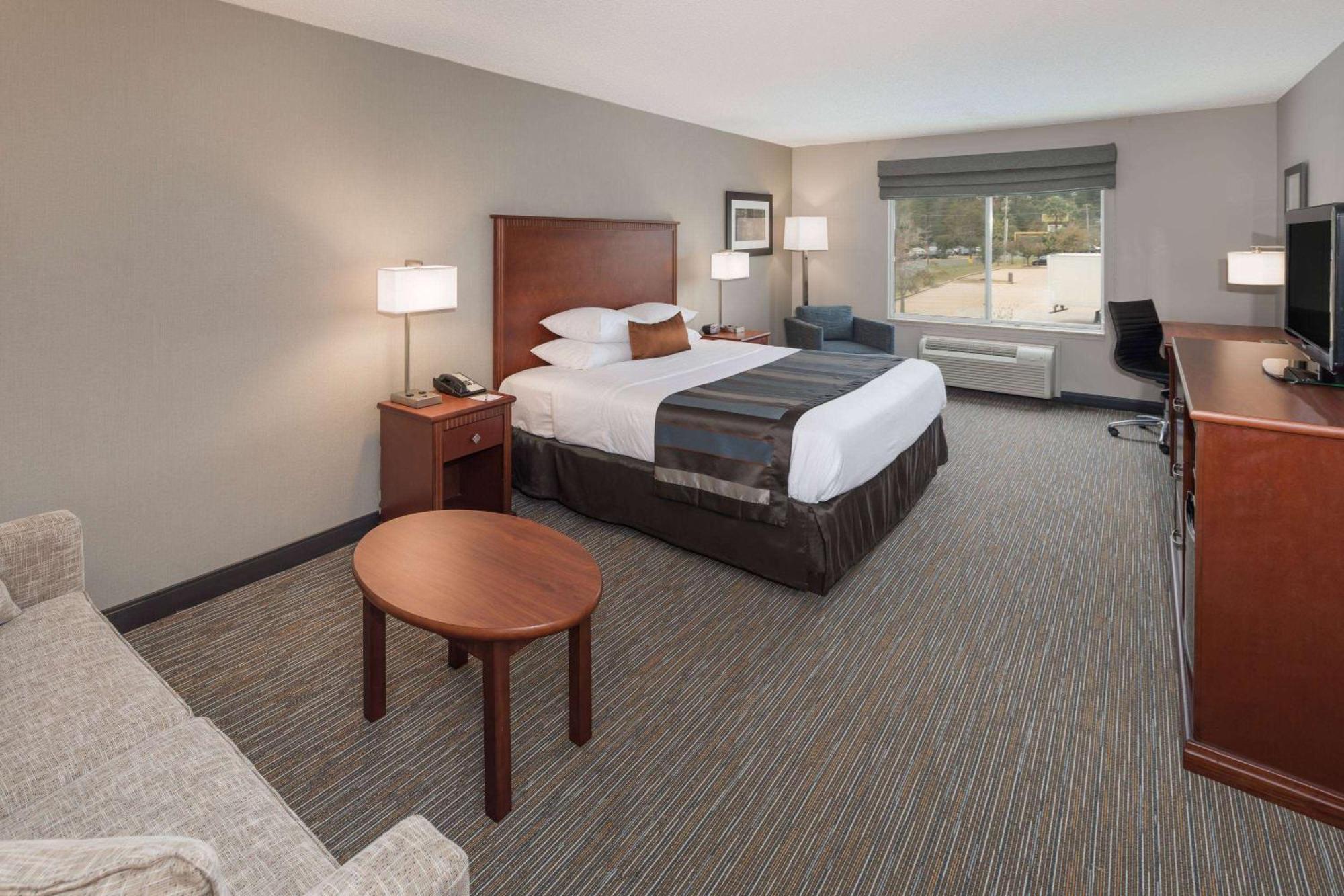 King Room with Sofa Bed - Non-Smoking