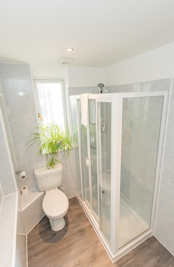 Family Room Ensuite