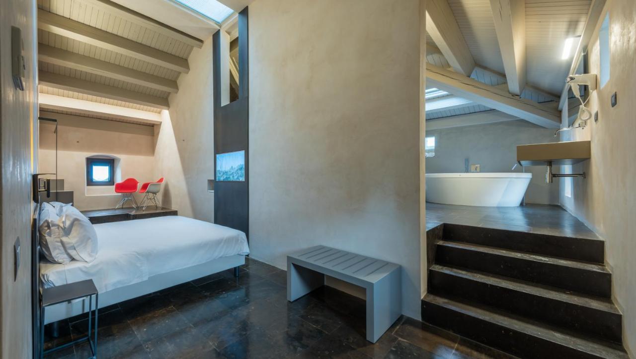 King Suite with Spa Bath