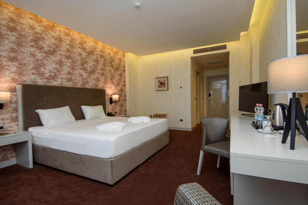 Double Room with Balcony and Sea View,1091783262:JPEG