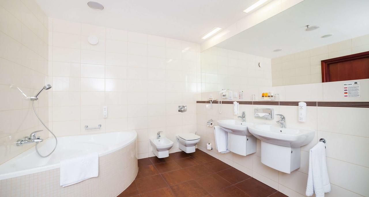 Queen Suite