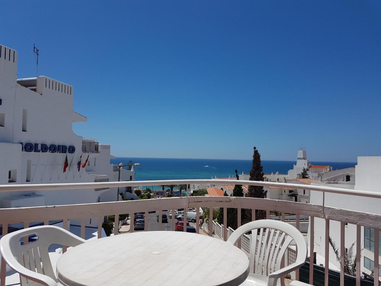 Three-Bedroom Apartment with Sea View,718442365:JPEG