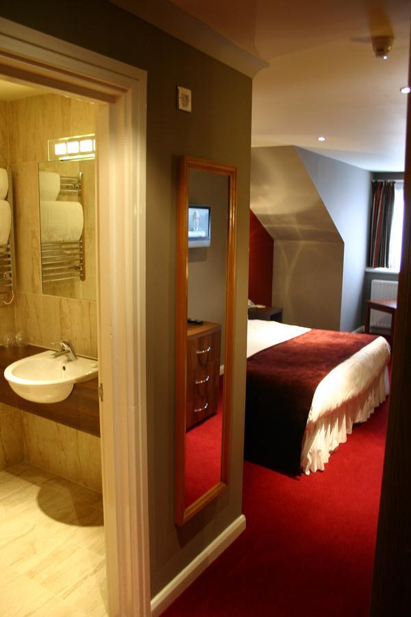 One-Room Apartment