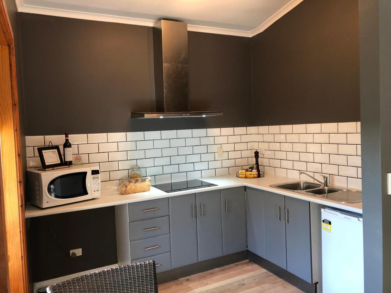 One-Bedroom Apartment - Lavender