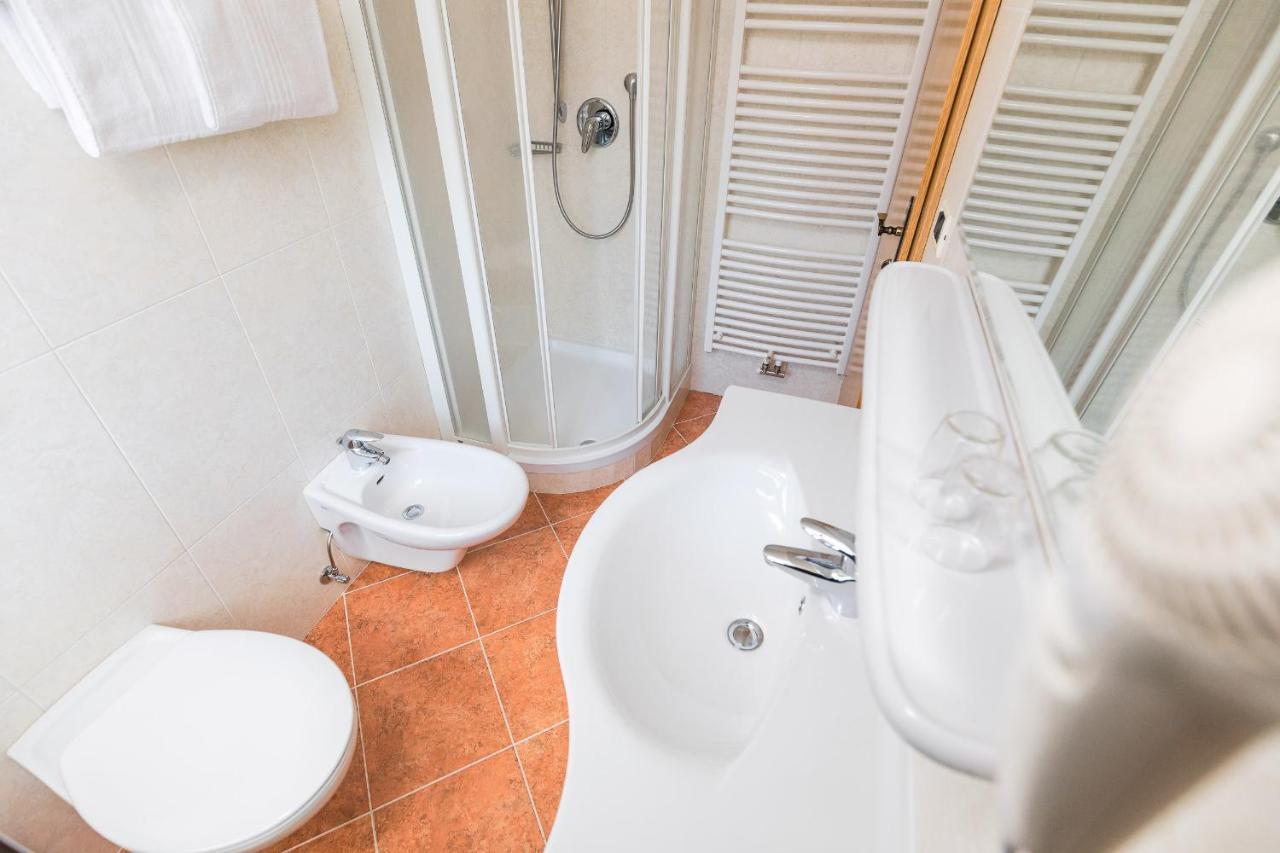 Doppelzimmer mit Balkon