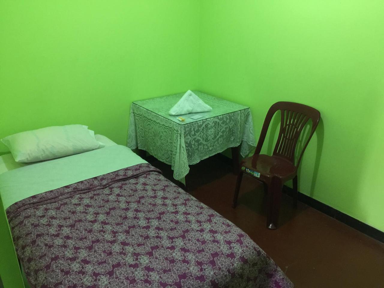 Habitación Individual Estándar con baño compartido