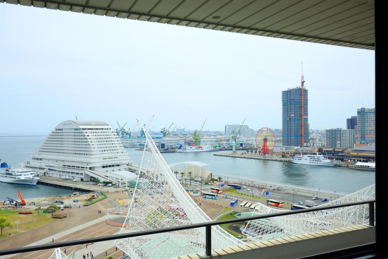Deluxe Triple Room (16th-27th Floor) with sea view - Non-Smoking