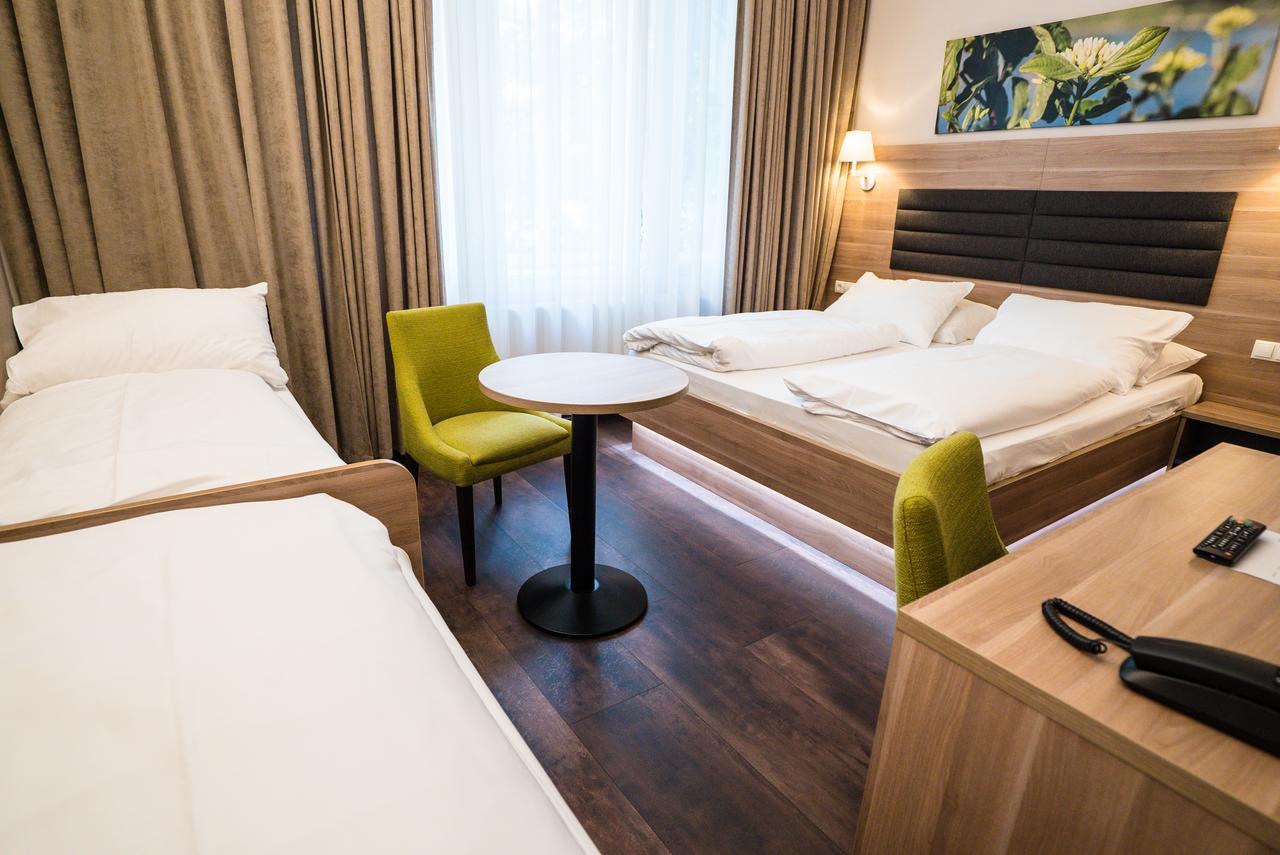 Quadruple Room,1216934587:JPEG