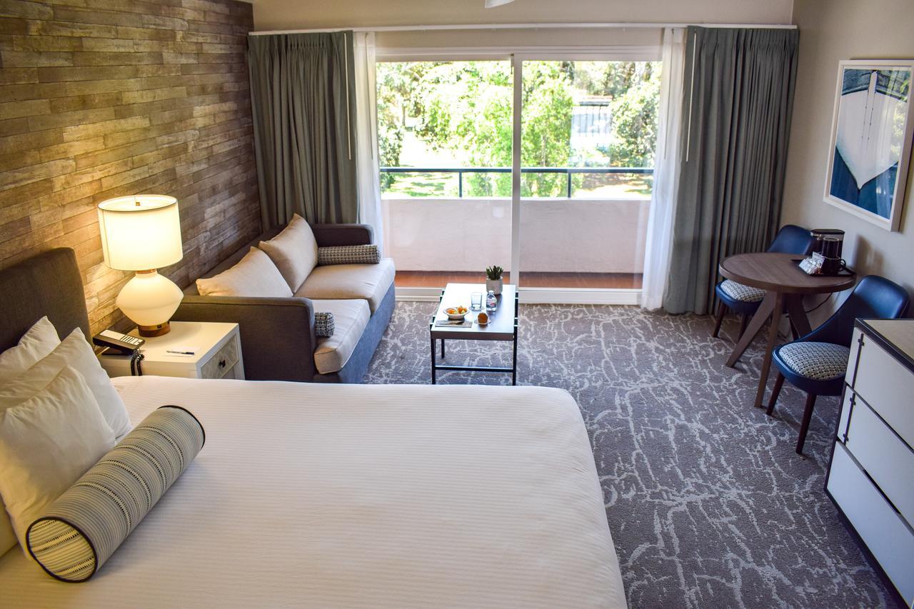 Habitación con cama extragrande - Lado del parque