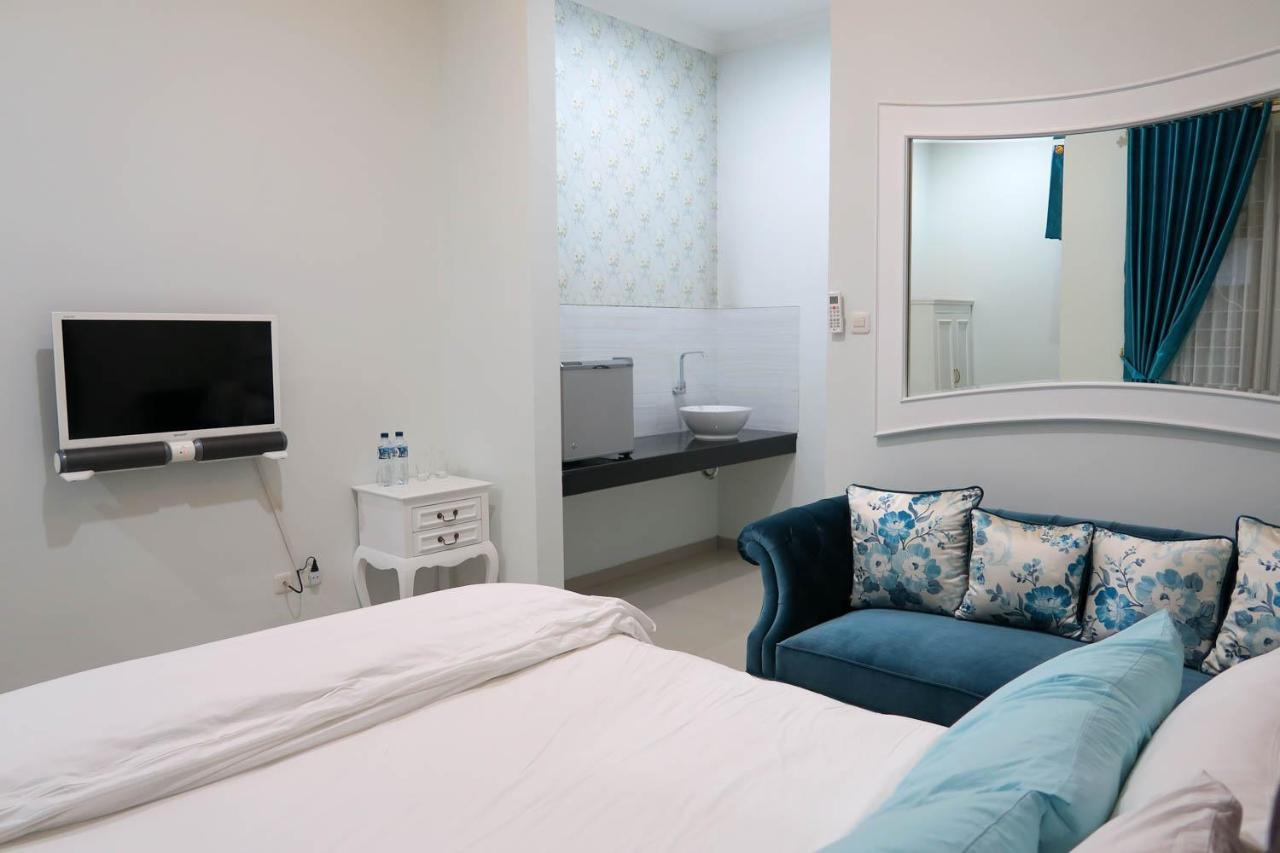 Deluxe Queen Room