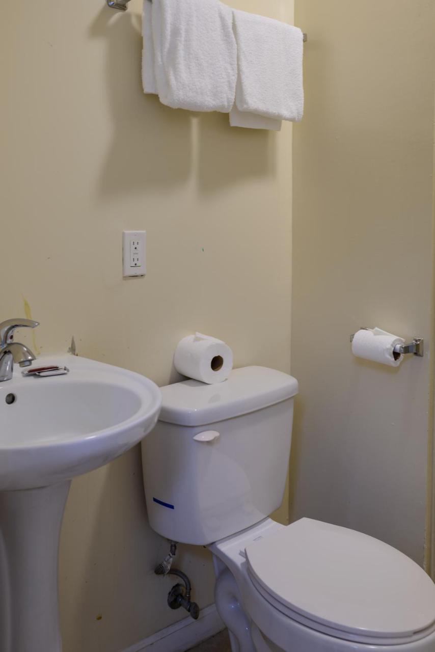 Double Room Two Double Beds Private Bathroom