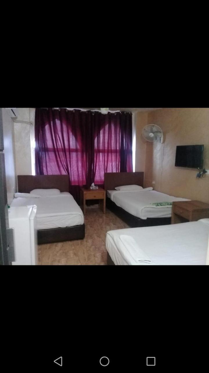 Deluxe King Suite