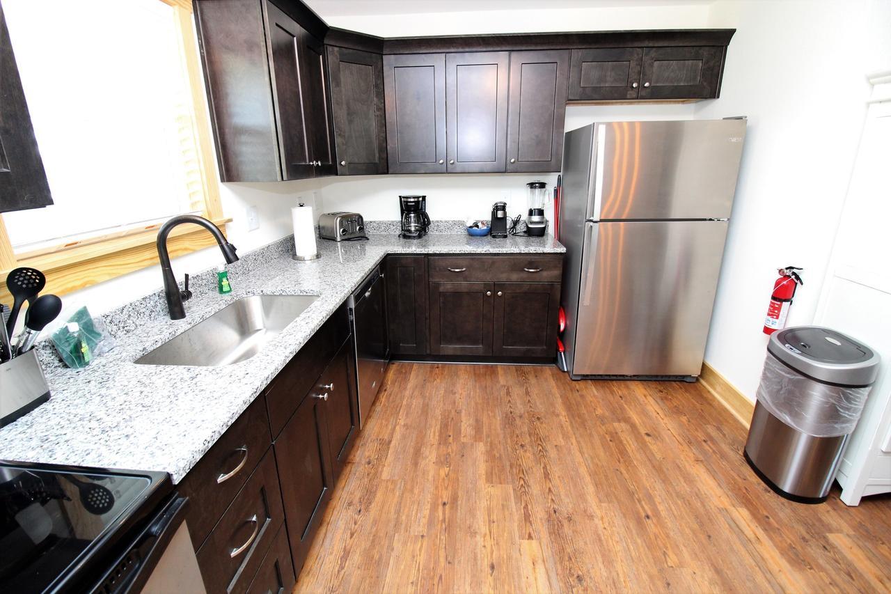 Three-Bedroom Apartment,719596996:JPEG