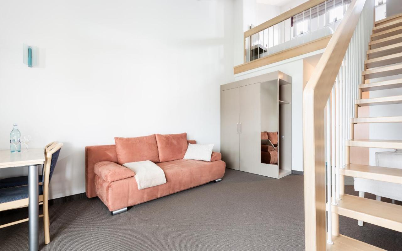 Family Room,1538840818:JPEG