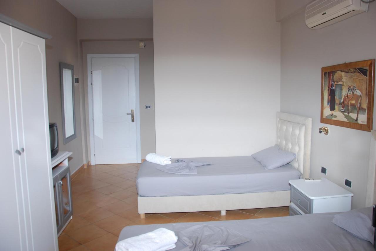 Studio Suite with Two Double Beds