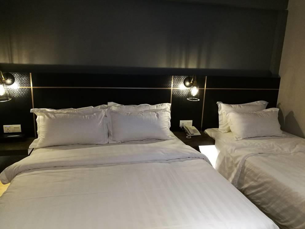 Deluxe Triple Room without Window