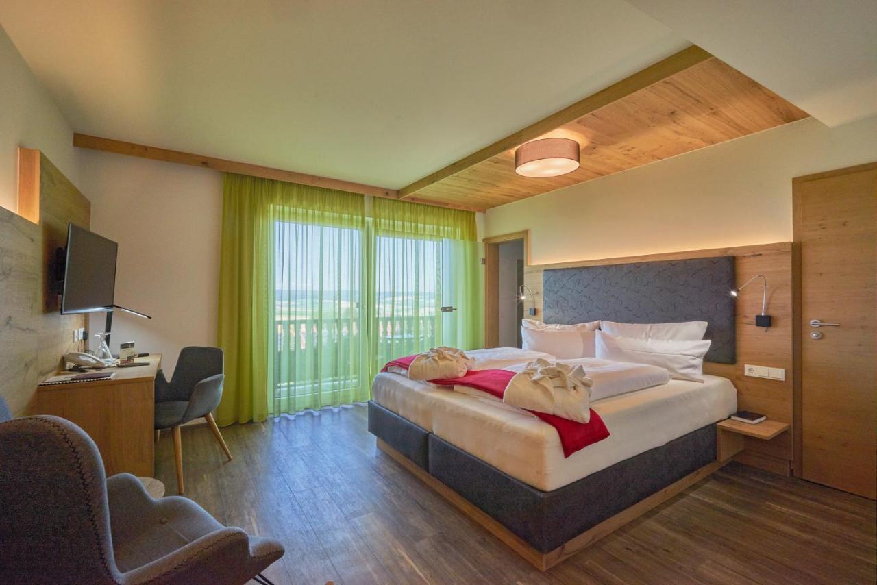 Deluxe Zimmer mit Kingsize-Bett