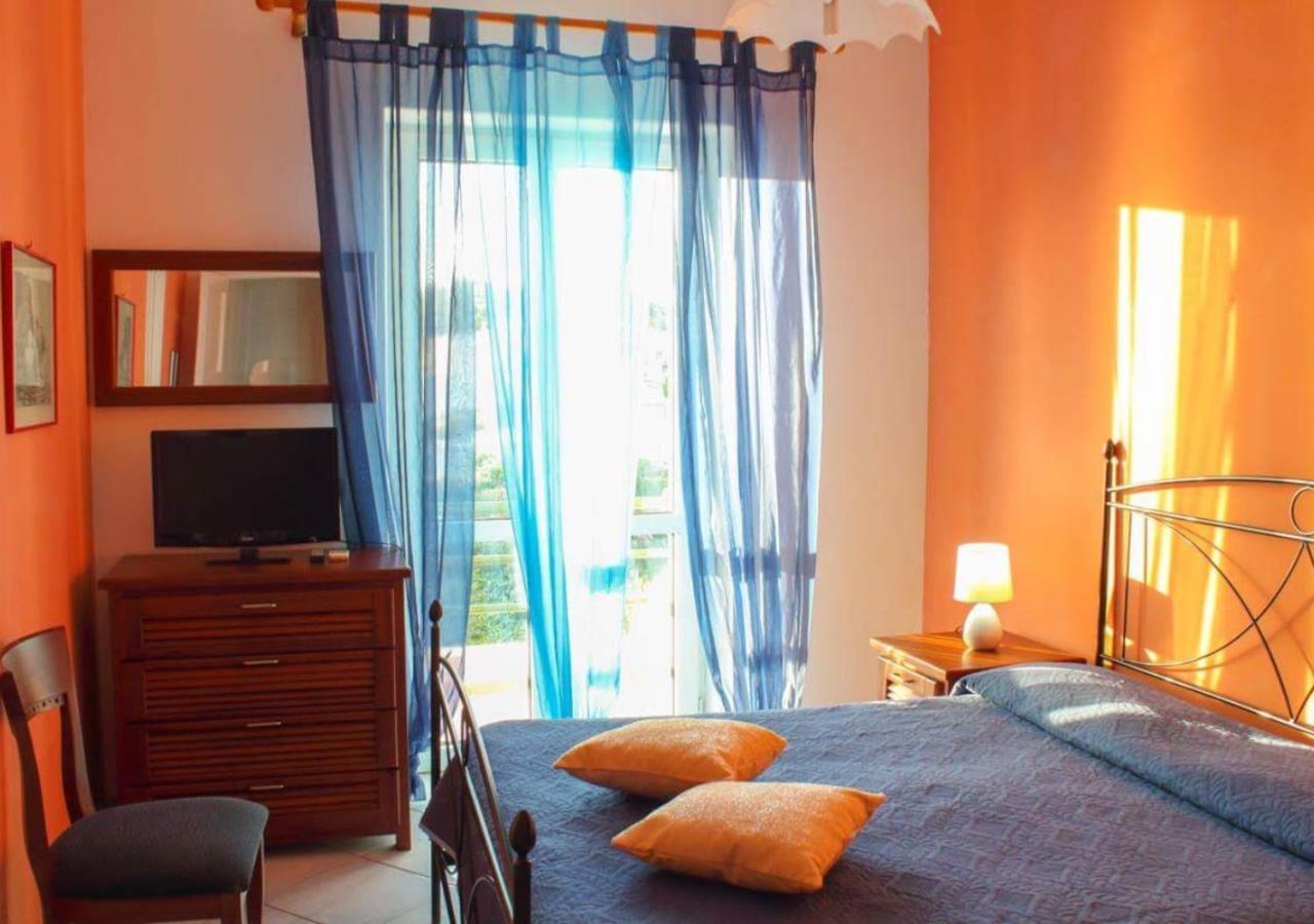 Double Room with Balcony and Sea View
